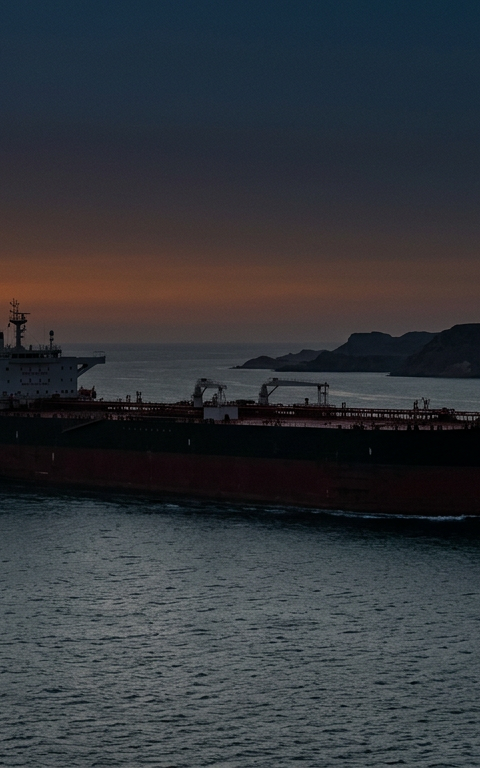 Saudi Crude Tanker Goes Dark to Slip Through Bab el-Mandeb