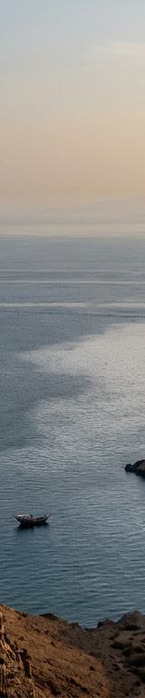 Hormuz Shipping Declines Amid Stalled Iran Deal Talks