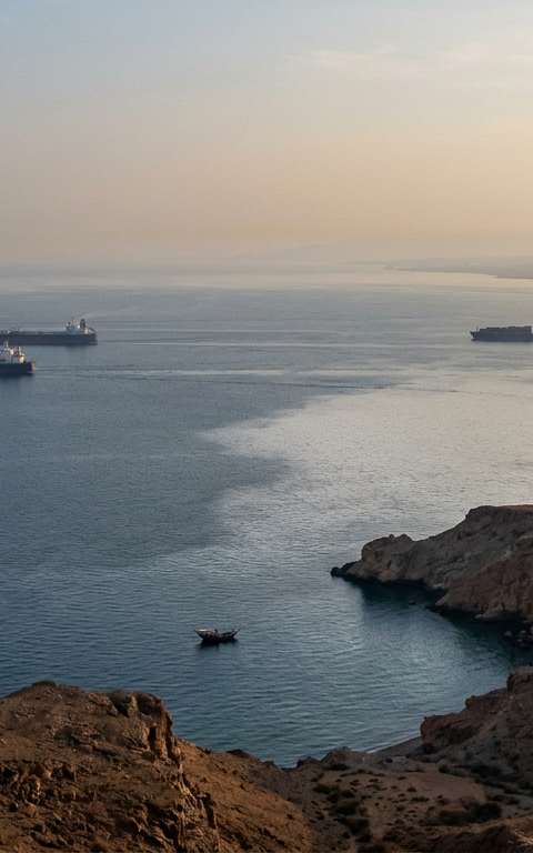 Hormuz Shipping Declines Amid Stalled Iran Deal Talks